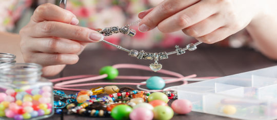 Fabrication des bijoux ethniques